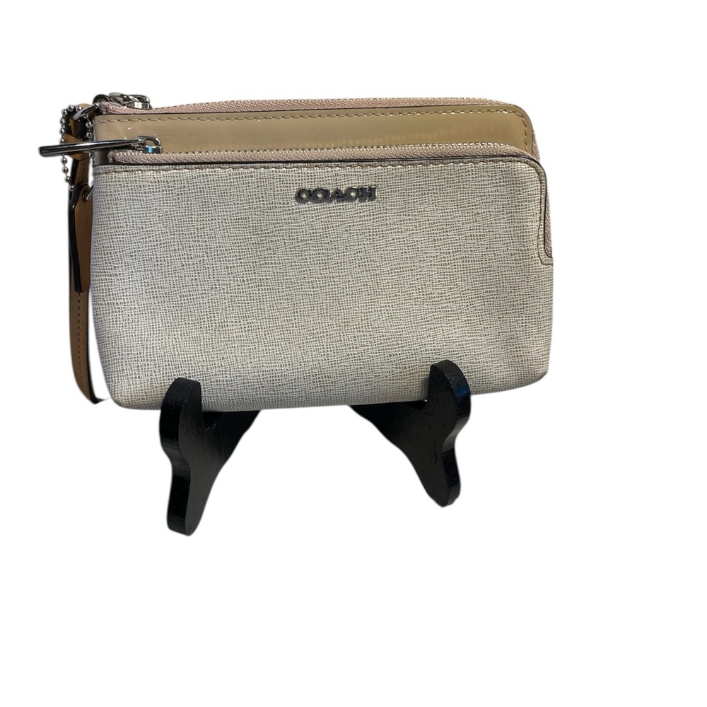 COACH Double Zip Wristlet White/Beige - Like New ***